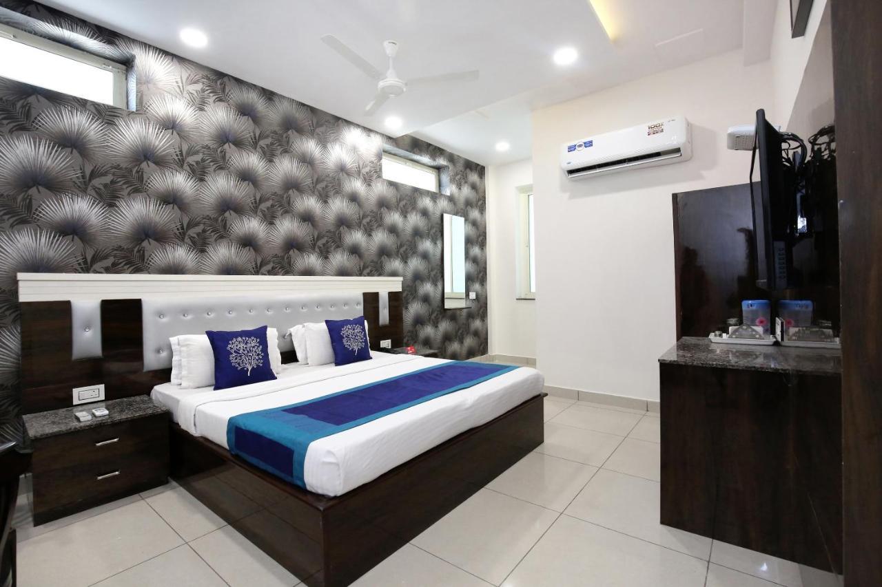 Oyo Hotel Obr Inn Ludhiana Exteriör bild